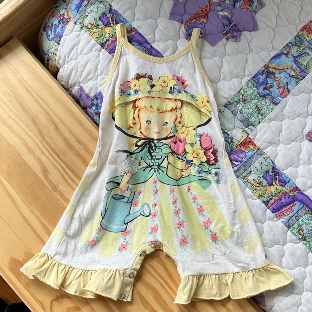 Little wingVintage Style Baby Romper with Floral Print